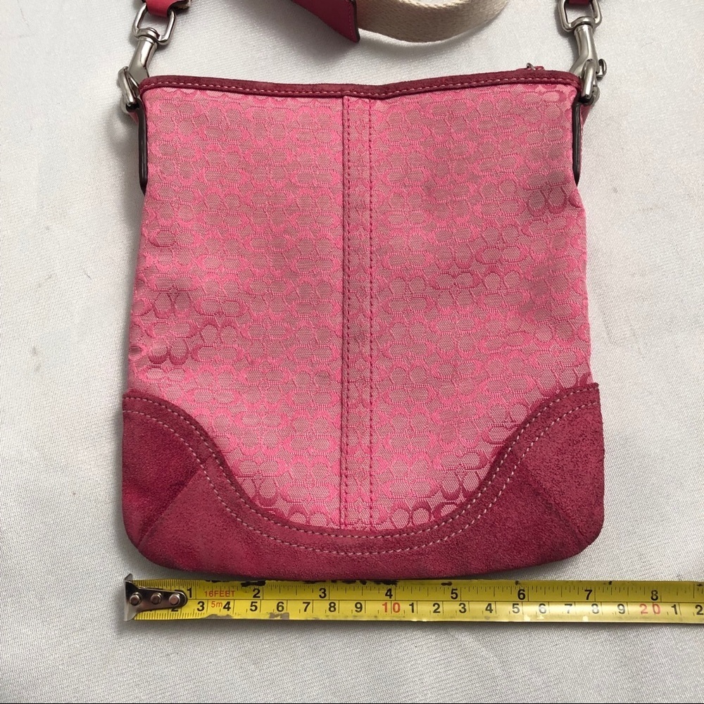 Coach signature C logo classic swing pack crossbody hot pink - Picture 3 of 7